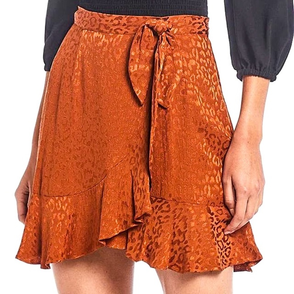 Such a cute copper leopard/cheetah print wrap skirt!